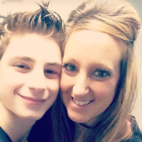 Meet your Posher, Jennifer - Picture 1 of 1